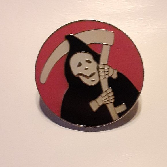 1" Round Enameled Lapel Pin Grim Reaper Black Red - Picture 2 of 4